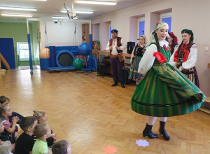 Warsztaty folklorystyczne.