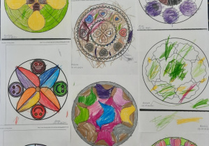 Praca plastyczna w grupie 4 - mandala.