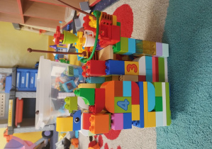 budowla z klocków Lego Duplo