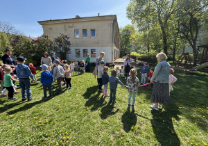 Zabawa przy muzyce.