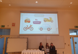 Tablica multimedialna.