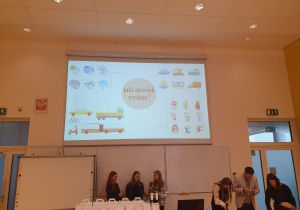 Tablica multimedialna.