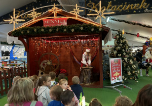 wizyta dzieci w krainie Świętego Mikołaja