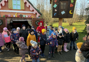 wizyta dzieci w krainie Świętego Mikołaja