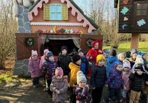 wizyta dzieci w krainie Świętego Mikołaja