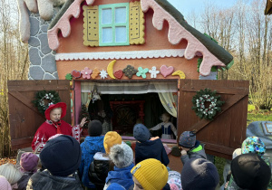 wizyta dzieci w krainie Świętego Mikołaja