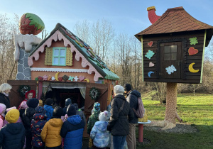 wizyta dzieci w krainie Świętego Mikołaja