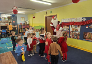wizyta Mikołaja u dzieci z grupy1