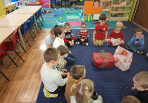 wizyta Mikołaja u dzieci z grupy1