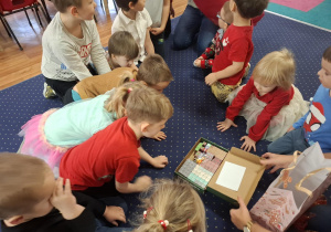 wizyta Mikołaja u dzieci z grupy1