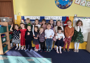 Wspólne zdjęcie wszystkich dzieci.