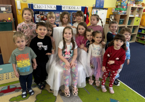 Wspólne zdjęcie wszystkich dzieci.