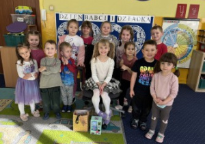 Wspólne zdjęcie dzieci.