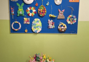 Wszystkie prace plastyczno - techniczne wykonane przez dzieci.