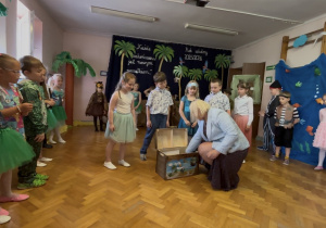 Wręczenie dyplomów dla dzieci odchodzących z przedszkola.